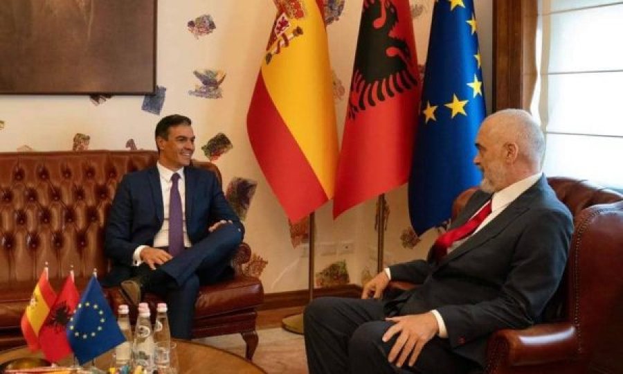 Veterani i politikës kosovare i reagon Kryeministrit të Spanjës për deklaratat në Tiranë