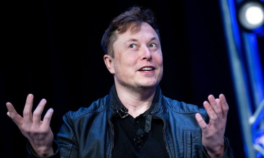Elon Musk do të ndërtojë aeroportin e tij privat
