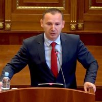 Zemaj për ndaljen e rrogave: Regjimi i kuq po ua ndal bukën e gojës mësuesve