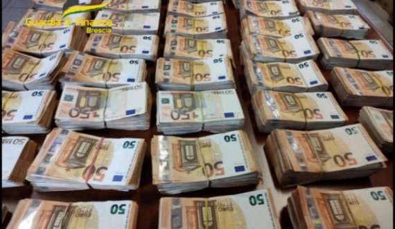 Policia i sekuestron 141 milionë euro arkitektit të Putinit