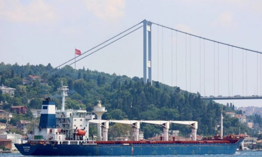 Anija e parë me drithë nga Ukraina kalon inspektimin, drejtohet për në Liban