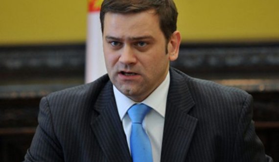 Borko që negocionte me Edita Tahirin përfshihet në rrëmujën për targat e dokumentet