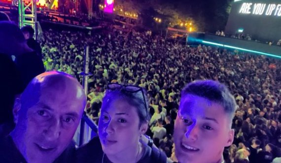 Ramush Haradinaj në Sunny Hill, lajmërohet me fëmijët nga Zona VIP