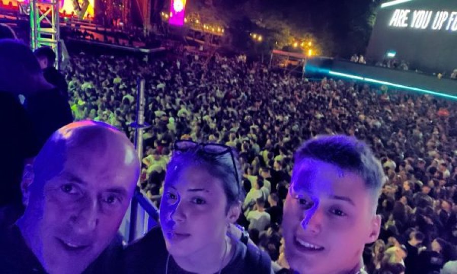 Ramush Haradinaj në Sunny Hill, lajmërohet me fëmijët nga Zona VIP