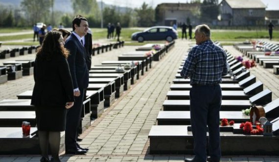 Qytetari nga Gjakova: Kryeministër vepro, një kr*iminel lufte duhet të jetë para gjykatës, jo në krye të shtetit fqinj