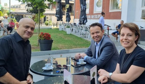Avdyli publikon foto me Pecin e Gërvallen, ua thur disa lavde