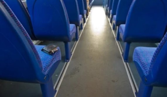 Turistit gjerman i humb kuleta me 850 euro në Prizren, çuditet sa shpejt ia gjejnë