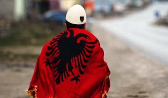 -Ashtu pra, ta marrët të keqen “kombi kosovar”, sepse shqiptarët nuk kanë ndonjë komb rezervë në Ballkan, veç KOMBIT SHQIPTAR !