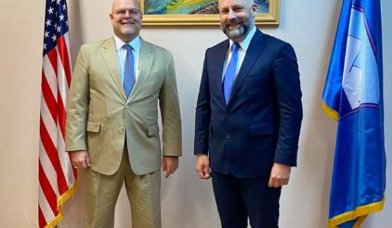 Ambasadori Hovenier vitizon Shtërpcën, pritet nga kryetari Dalibor Jevtiq