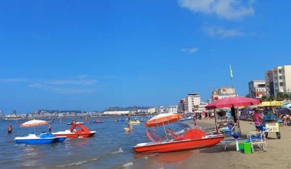 Vrojtuesit e plazhit të Durrësit, të paktë dhe të keqpajisur
