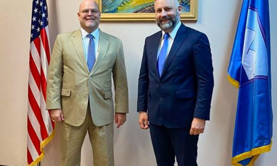 Ambasadori Hovenier vitizon Shtërpcën, pritet nga kryetari Dalibor Jevtiq