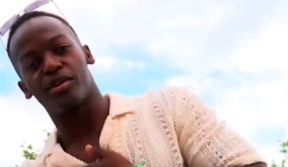 Flet i riu nga Afrika: Të dua Kosovë