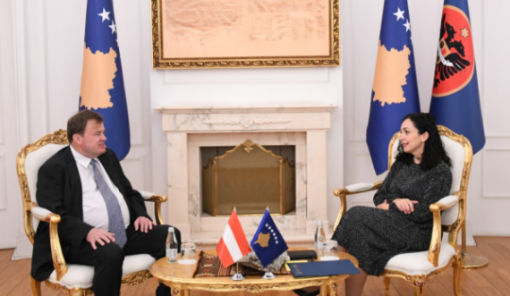 Osmani takohet me ambasadorin austriak, flasin për zhvillimet e fundit në veri