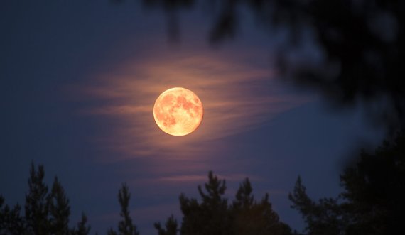 Sonte të gjithë sytë nga qielli, ndriçon superhëna e fundit e vitit!