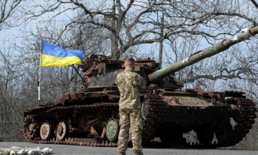 Rusia lufton për të plotësuar trupat e saj në Ukrainë