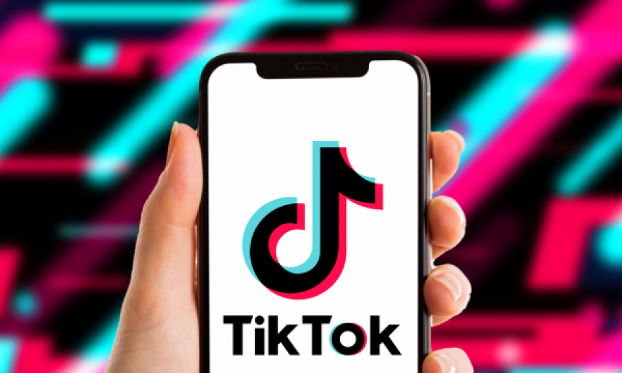 TikTok mund të kontrollojë çdo gjë që keni në telefonin tuaj