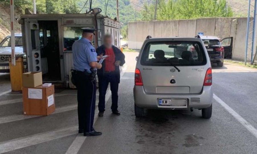 MPB shpërndanë fletushka e banera për targat RKS nëpër pikëkalimet kufitare