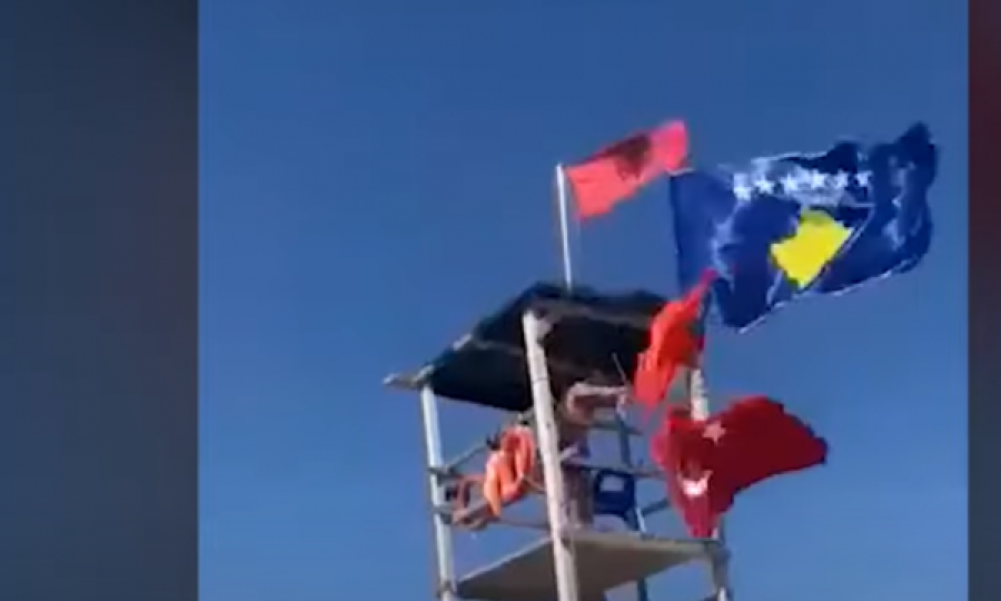 Hoqi flamurin turk nga kulla e rojës në Durrës dhe e hodhi në det, arrestohet 48-vjeçari