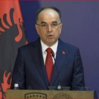 Begaj në Prishtinë: Mbështesim anëtarësimin e Kosovës në NATO, liberalizimi i vizave premtim i vonuar
