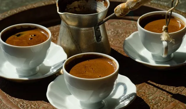 Sa filxhana kafe duhet të pini në ditë?