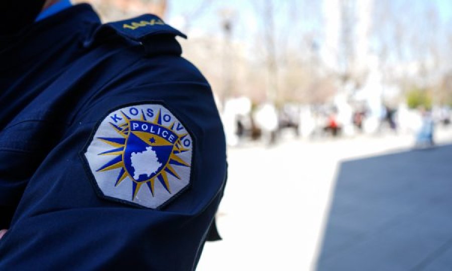 Suspendohet një zyrtar policor, dyshohet se barte municion