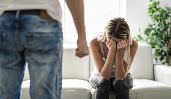 7 sjellje që nuk duhet t’i toleroni kurrë në një marrëdhënie