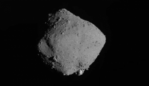 Shkencëtarët pasi analizuan asteroidin: E dimë se nga ka ardhur ndoshta uji në Tokë