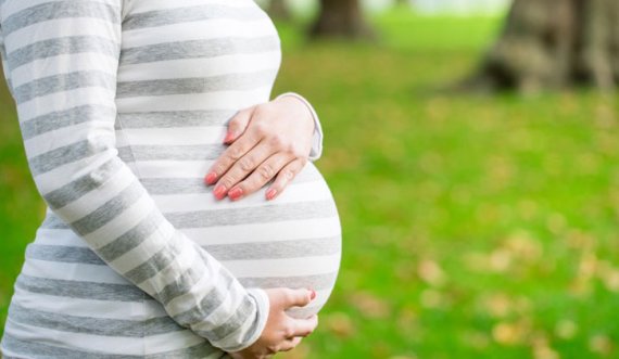 Rrahu gruan shtatzënë me grushte, Prokuroria ngre aktakuzë ndaj burrit nga Gjakova