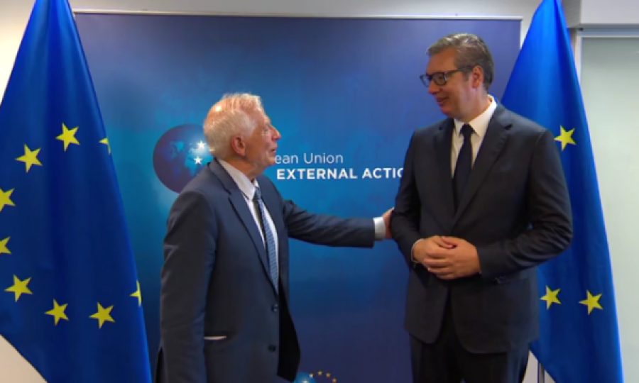 Borrell kureshtar për vizitën e kryeministrit spanjoll në Serbi, e pyet Vuçiqin si shkoi