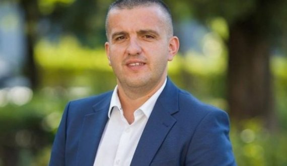 'Po u pengon fakti se jam shqiptar', reagon Stirkoviç: Po na ngarkoni me urrejtje nacionale, tërhiqeni deklaratën