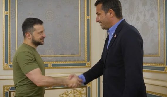 Kryebashkiaku i Tiranës viziton Ukrainën, pritet nga Zelensky