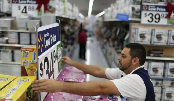 12 mijë dollarë më shumë në vit, burri lë punën si mësues për market