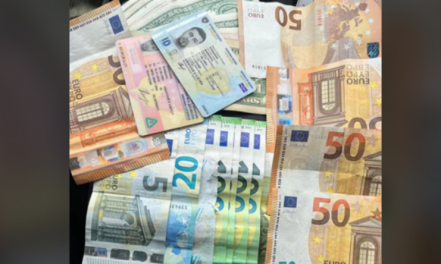 Gjyqtari kosovar e gjen një shumë të madhe parash, e kërkon personin që i kanë humbur