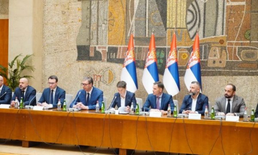 Nis në Beograd takimi me strukturat ilegale në Kosovë, Radoiçiq sërish krah Vuçiqit