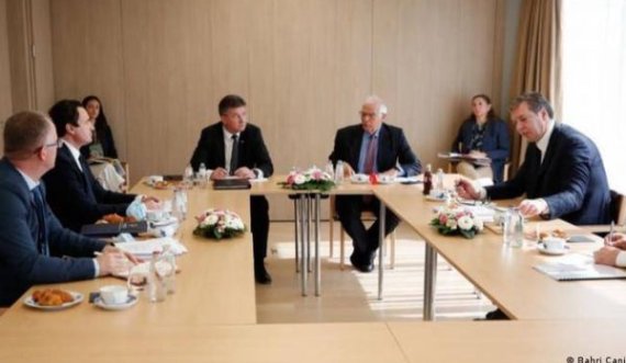 Çka deklaroi Vuçiq për reciprocitetin pak ditë para se qeveria e Kosovës pritet të rinisë zbatimin e masave
