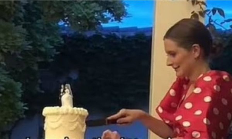 Momenti i sikletshëm, e ftuara pret tortën e çiftit: Kujtova se e harruan