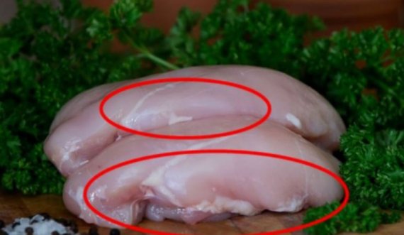 Nëse shihni këto vija të bardha te filetot e pulës, mos i gatuani
