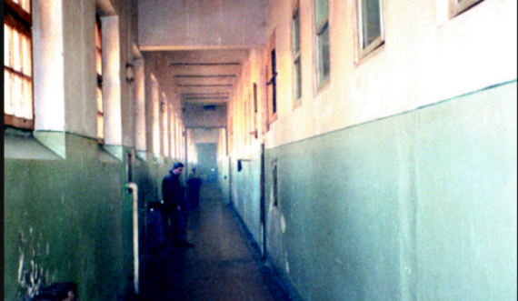 E morën 70 kg, e liruan vetëm 30: Rrëfimi i mitrovicasit që e torturuan në burg serbë e shqiptarë
