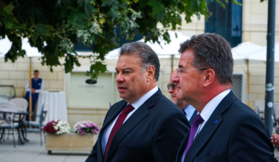 Lajcak: Jemi në Kosovë sepse jemi të shqetësuar, s’duam të përsëritet ajo që ndodhi në korrik