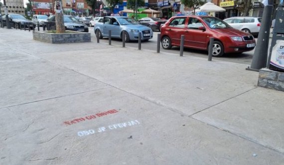 Grafite anti-Kosovë dhe anti-NATO në Veri