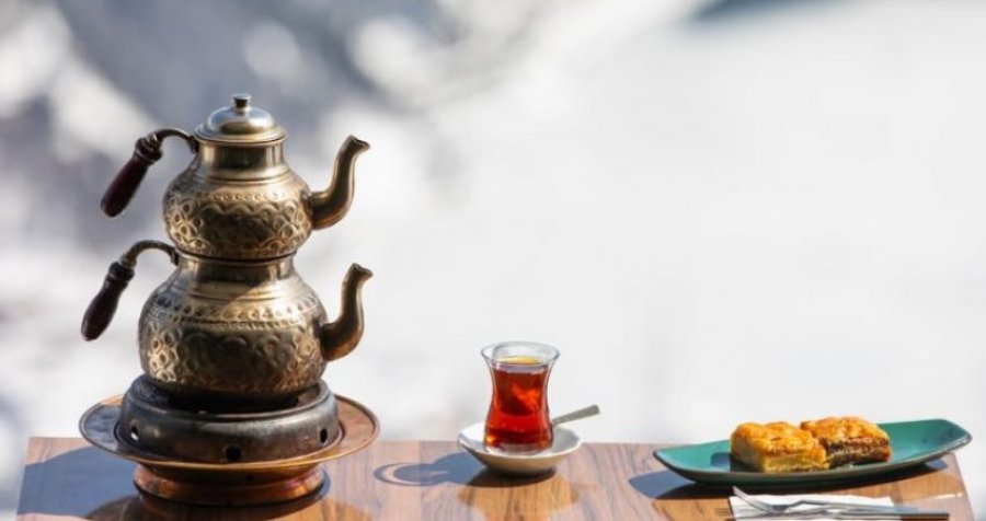 A e dini pse në Turqi pihet më së shumti çaji se kudo tjetër në botë? 