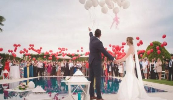 Një fotografe profesioniste e dasmave zbulon 3 shenjat që tregojnë se një lidhje nuk do të zgjasë