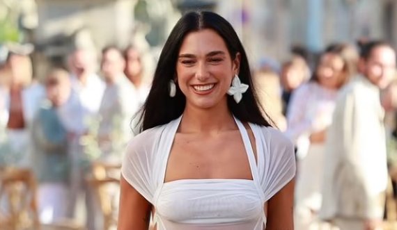 Dua Lipa shkoi në dasmën e miqve të saj me fustan të bardhë!