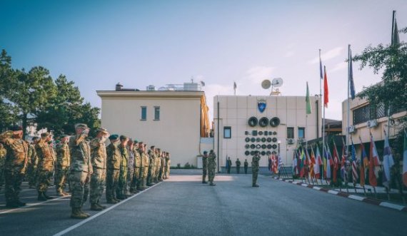Vdes një ushtar i KFOR-it në Kosovë, komandanti: NATO mban zi