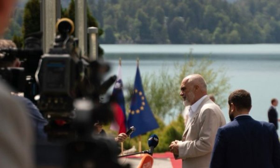 Dialogu me Serbinë, Rama nga Sllovenia: Mbështesim Kosovën, të liberalizohen vizat