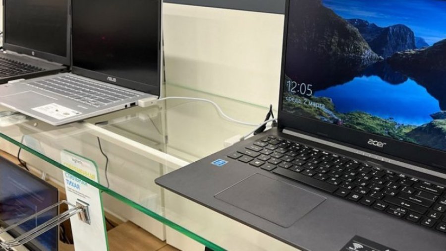 Rusia pa një rënie prej 22% në shitjet e laptopëve në korrik