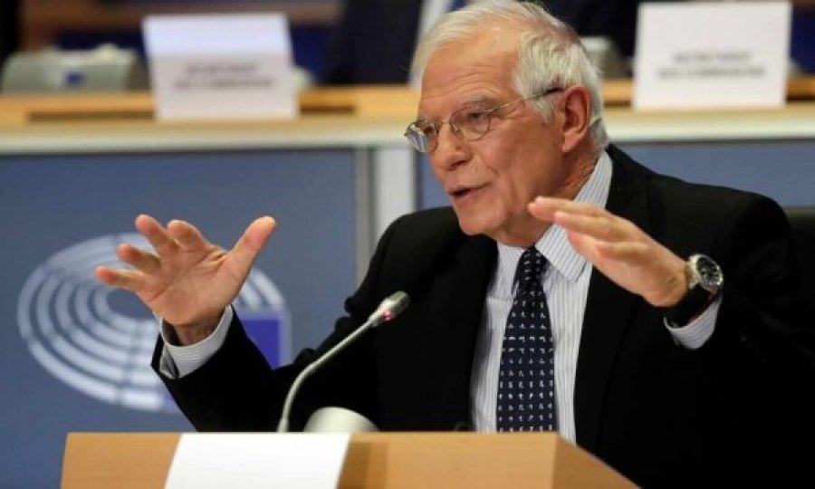 Borrell thotë se nuk duhet të ndalohen vizat për të gjithë rusët