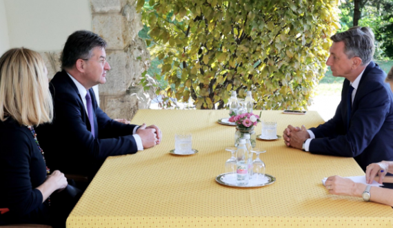 Lajçak takon Pahorin, thotë se kryeministri slloven përkrah dialogun Kosovë-Serbi