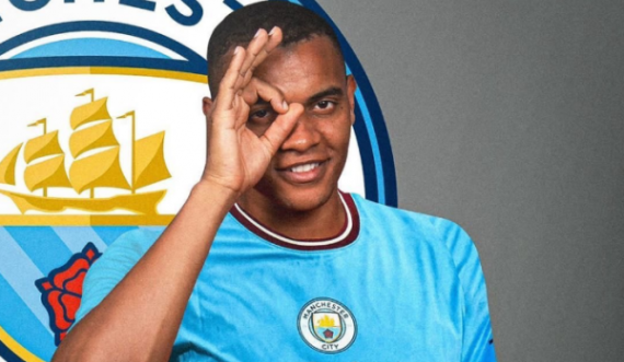 Akanji transferohet te Man City
