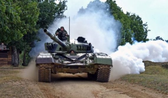 Sërish kërcënon Serbia, thotë se ushtria e saj është në gatishmëri të lartë luftarake përgjatë kufirit me Kosovën